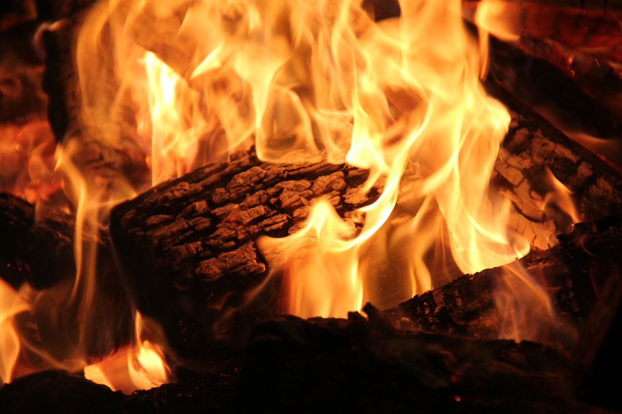 Expert Fireplace Cleaning in Harwood Heights, IL Professional Fireplace Cleaning Services In Harwood Heights Illinois